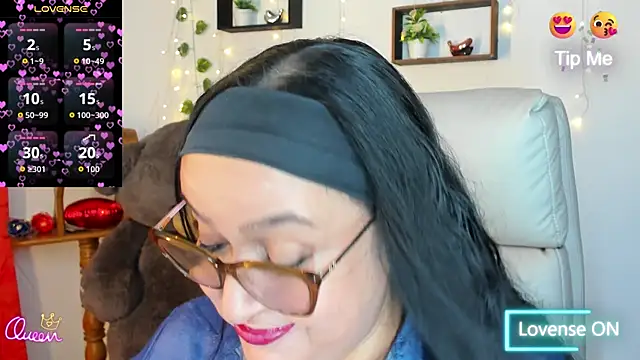 Gia Nahomi online show from 04-20-26, 10:22