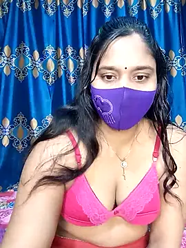 Hot Maleka online show from 03-12-25, 01:25