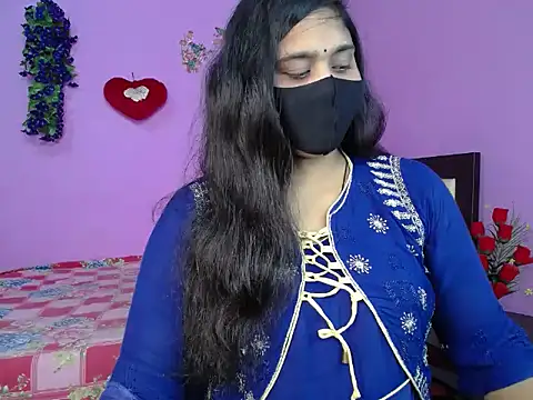 Hot Maleka online show from 04-20-26, 04:32