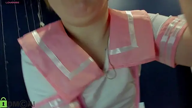 Sara Robinson online show from 11-22-25, 03:05