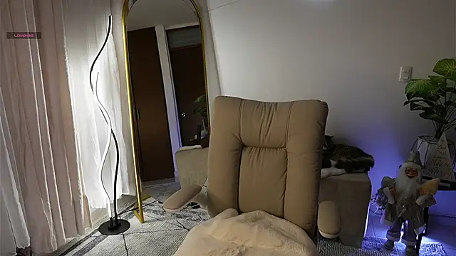 Snapshot of yourlilo24 chatting on 11-28-25, 04:26 yourlilo24 online show from 11-28-25, 04:26