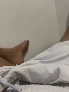 Yolngg online show from 10-16-25, 08:43