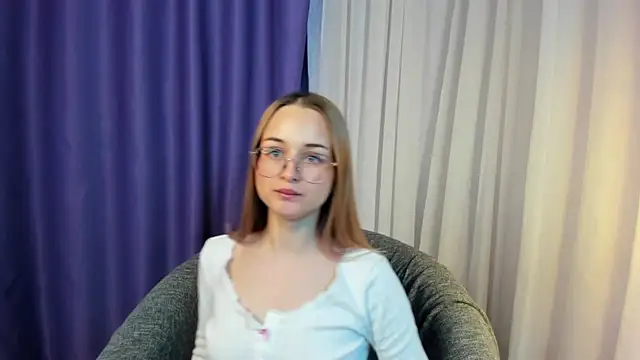 Snapshot of Tiffanyhunt chatting on 01-09-25, 02:29 Tiffanyhunt online show from 01-09-25, 02:29