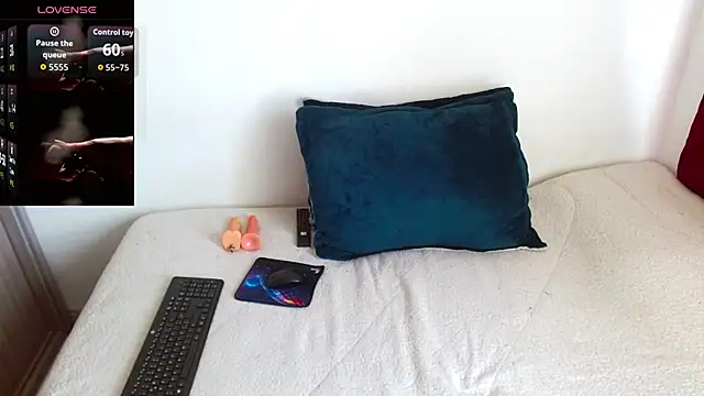 Snapshot of Mercury_muscle chatting on 10-21-25, 11:22 Mercury muscle online show from 10-21-25, 11:22