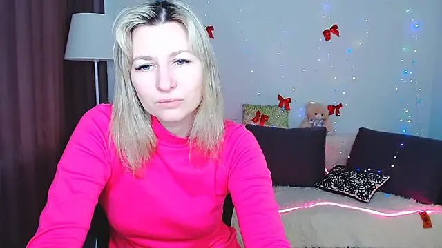 Snapshot of Incredible_Ariela chatting on 02-14-25, 11:53 Incredible Ariela online show from 02-14-25, 11:53