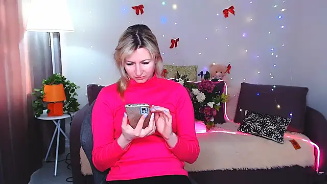 Snapshot of Incredible_Ariela chatting on 02-20-25, 07:23 Incredible Ariela online show from 02-20-25, 07:23