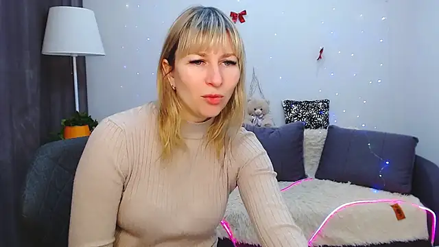 Snapshot of Incredible_Ariela chatting on 03-04-25, 11:19 Incredible Ariela online show from 03-04-25, 11:19