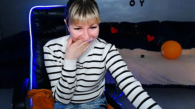 Snapshot of Incredible_Ariela chatting on 03-07-25, 01:29 Incredible Ariela online show from 03-07-25, 01:29