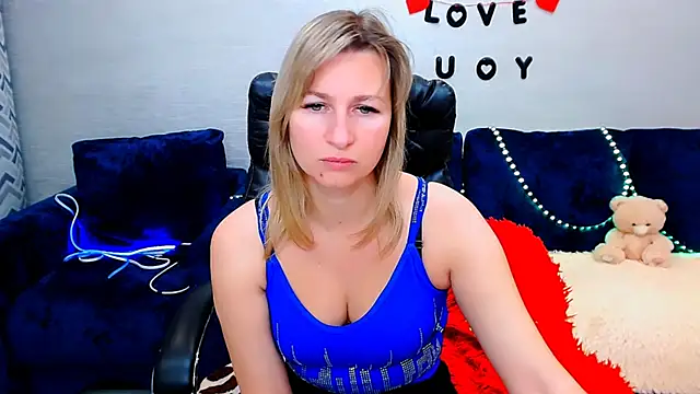 Snapshot of Incredible_Ariela chatting on 09-17-25, 09:44 Incredible Ariela online show from 09-17-25, 09:44