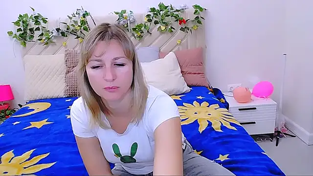 Snapshot of Incredible_Ariela chatting on 09-22-25, 03:58 Incredible Ariela online show from 09-22-25, 03:58