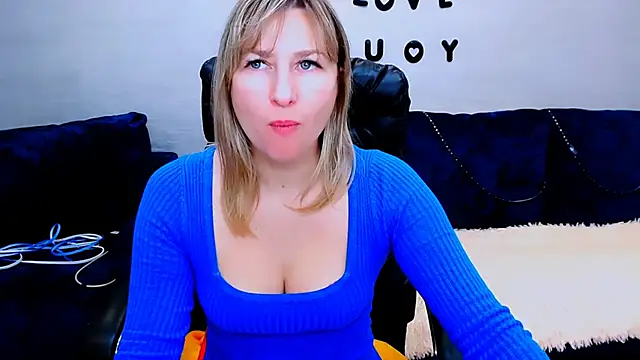 Snapshot of Incredible_Ariela chatting on 10-02-25, 11:06 Incredible Ariela online show from 10-02-25, 11:06