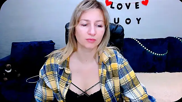 Snapshot of Incredible_Ariela chatting on 10-20-25, 10:16 Incredible Ariela online show from 10-20-25, 10:16