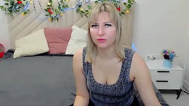 Snapshot of Incredible_Ariela chatting on 11-11-25, 12:16 Incredible Ariela online show from 11-11-25, 12:16