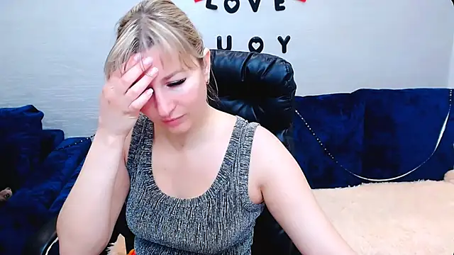 Snapshot of Incredible_Ariela chatting on 11-13-25, 09:30 Incredible Ariela online show from 11-13-25, 09:30