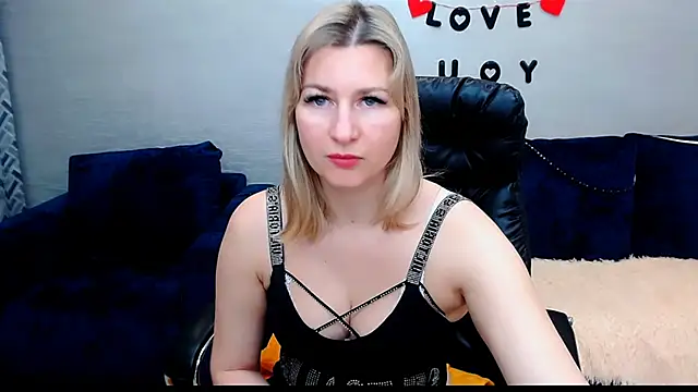 Snapshot of Incredible_Ariela chatting on 12-01-25, 09:14 Incredible Ariela online show from 12-01-25, 09:14