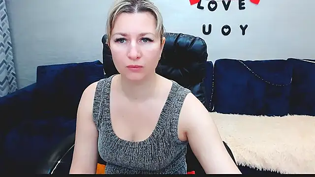 Snapshot of Incredible_Ariela chatting on 12-04-25, 08:01 Incredible Ariela online show from 12-04-25, 08:01