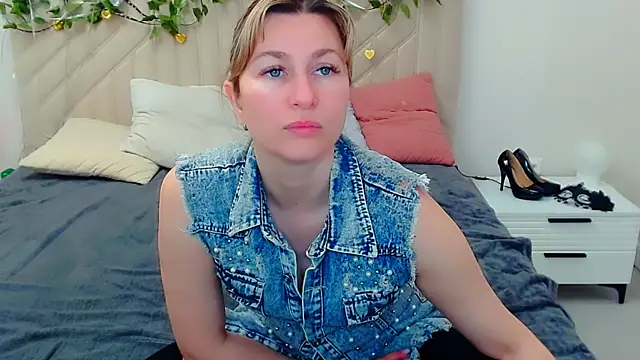 Incredible Ariela online show from 04-23-26, 11:31