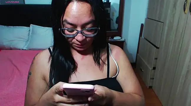 Snapshot of miia-big1boobs_ chatting on 12-19-24, 01:28 miia-big1boobs  online show from 12-19-24, 01:28