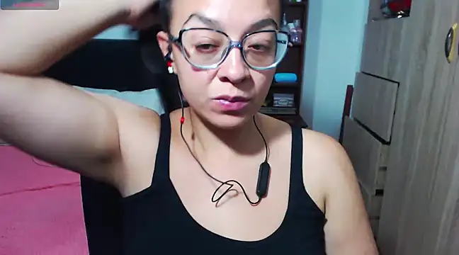 Snapshot of miia-big1boobs_ chatting on 01-03-25, 10:29 miia-big1boobs  online show from 01-03-25, 10:29