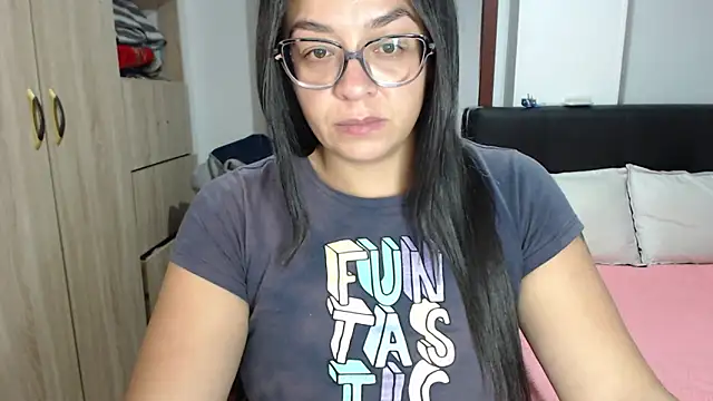 Snapshot of miia-big1boobs_ chatting on 03-19-25, 12:48 miia-big1boobs  online show from 03-19-25, 12:48