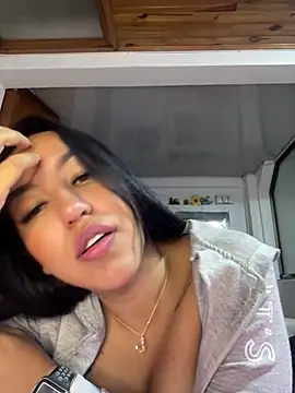Snapshot of Tamara_Roberts1 chatting on 02-09-25, 02:28 Tamara Roberts1 online show from 02-09-25, 02:28