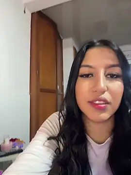 Snapshot of Tamara_Roberts1 chatting on 02-28-25, 02:42 Tamara Roberts1 online show from 02-28-25, 02:42