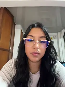 Snapshot of Tamara_Roberts1 chatting on 02-28-25, 05:48 Tamara Roberts1 online show from 02-28-25, 05:48
