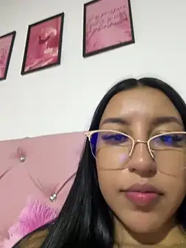 Snapshot of Tamara_Roberts1 chatting on 03-08-25, 05:28 Tamara Roberts1 online show from 03-08-25, 05:28