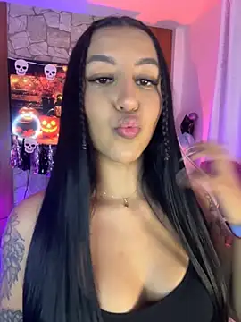 Snapshot of Tamara_Roberts1 chatting on 10-08-25, 12:19 Tamara Roberts1 online show from 10-08-25, 12:19