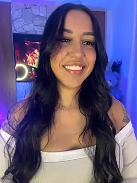 Snapshot of Tamara_Roberts1 chatting on 11-11-25, 02:33 Tamara Roberts1 online show from 11-11-25, 02:33