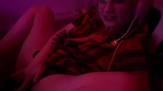 JacyWinslat online show from 03-16-25, 05:17