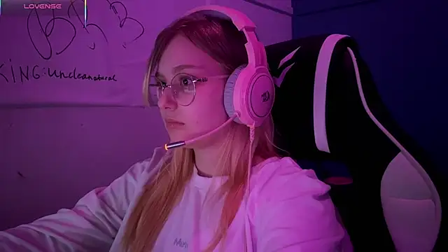 JacyWinslat online show from 03-18-25, 04:26