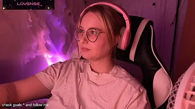 JacyWinslat online show from 11-02-25, 01:08