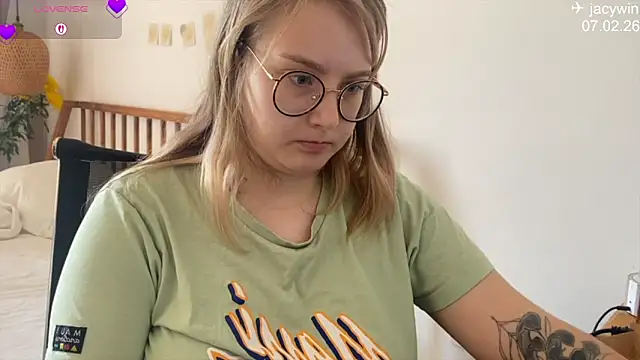 JacyWinslat online show from 02-07-26, 06:39