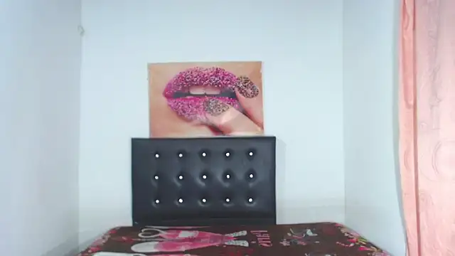 Snapshot of DOMINANTE_KLOE_ chatting on 01-07-25, 05:12 DOMINANTE KLOE online show from 01-07-25, 05:12