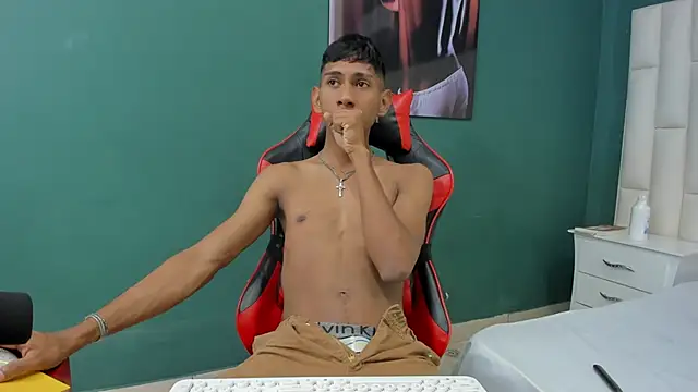 Nick Collins18 online show from 02-08-25, 09:25