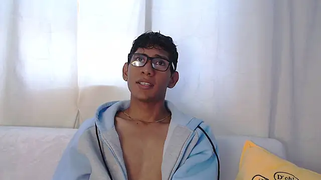 Nick Collins18 online show from 11-25-25, 06:52