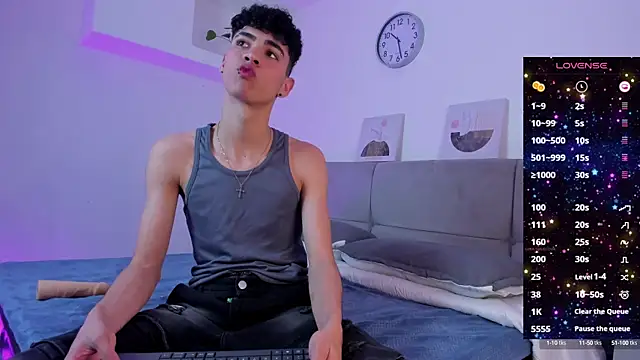 Snapshot of NeoRaptis chatting on 12-09-24, 08:12 NeoRaptis online show from 12-09-24, 08:12