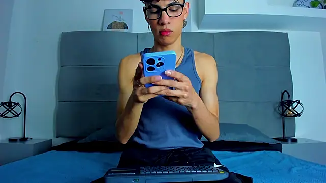 Snapshot of NeoRaptis chatting on 02-22-25, 07:58 NeoRaptis online show from 02-22-25, 07:58