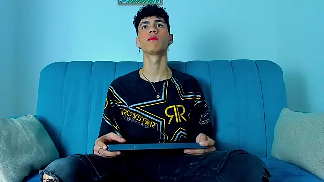 Snapshot of NeoRaptis chatting on 03-06-25, 08:16 NeoRaptis online show from 03-06-25, 08:16