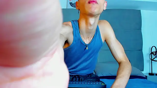 Snapshot of NeoRaptis chatting on 03-11-25, 08:53 NeoRaptis online show from 03-11-25, 08:53