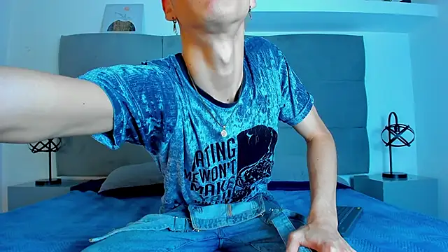 Snapshot of NeoRaptis chatting on 03-13-25, 08:11 NeoRaptis online show from 03-13-25, 08:11