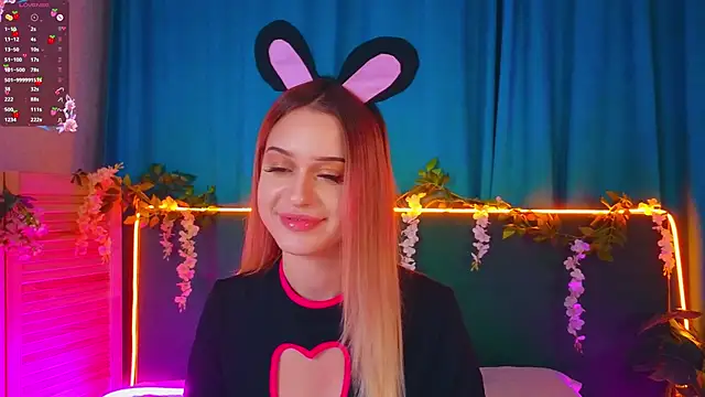 AlinaWalters online show from 11-19-25, 08:09