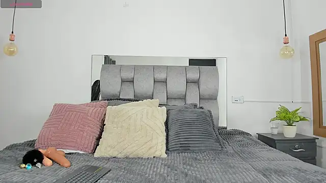 Snapshot of samarawells chatting on 01-14-25, 09:09 samarawells online show from 01-14-25, 09:09