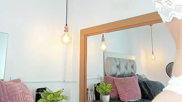 Snapshot of samarawells chatting on 01-30-25, 06:43 samarawells online show from 01-30-25, 06:43