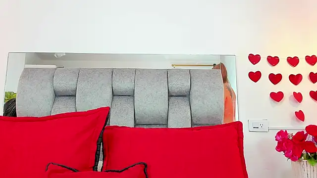 Snapshot of samarawells chatting on 02-14-25, 04:31 samarawells online show from 02-14-25, 04:31