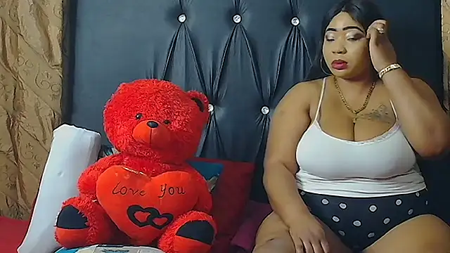 Snapshot of HUMONGUOUSTITSS chatting on 10-16-25, 05:03 HUMONGUOUSTITSS online show from 10-16-25, 05:03