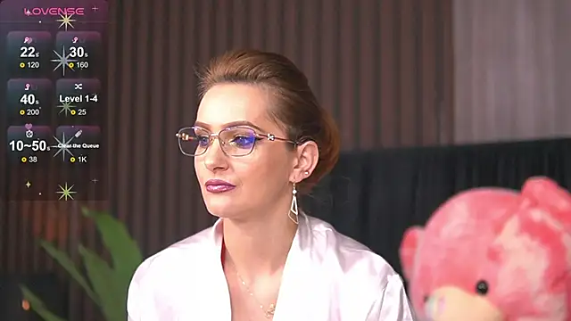 Snapshot of CataleyaKirk chatting on 02-17-25, 12:05 CataleyaKirk online show from 02-17-25, 12:05