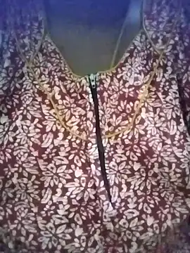 Snapshot of kavinila20 chatting on 12-15-25, 07:07 kavinila20 online show from 12-15-25, 07:07