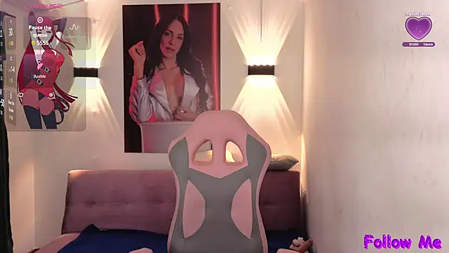 vittorialombardi   online show from 10-19-25, 08:15